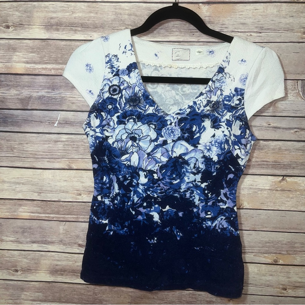 Postage Stamp Anthropologie Top Blue White Size XS D1 - Picture 3 of 7